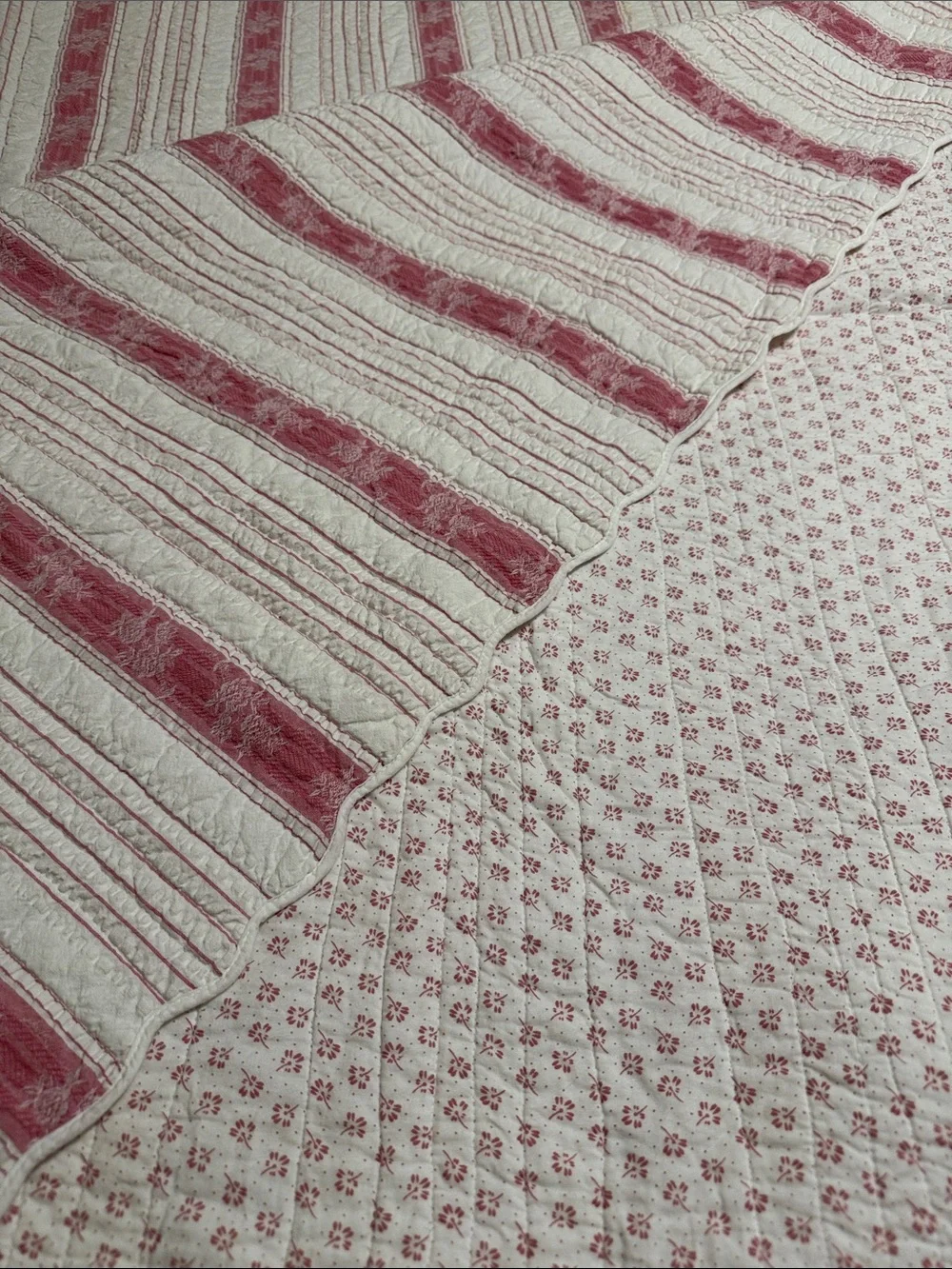 RARE Vtg Lauren Ralph Lauren LAKE FLORAL Cream and Pink Reversible King Quilt